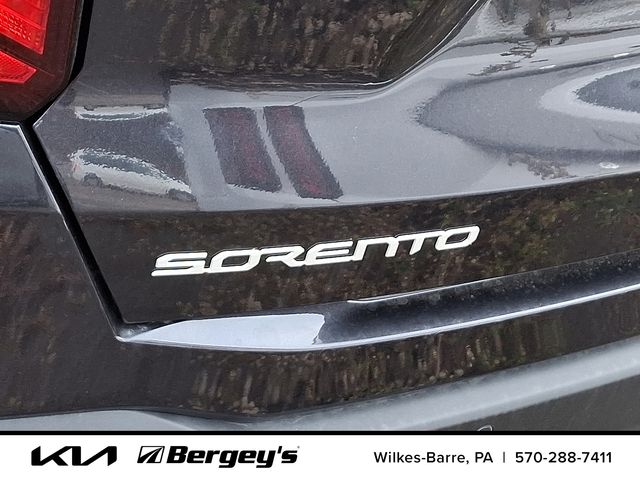 2026 Kia Sorento S photo 2