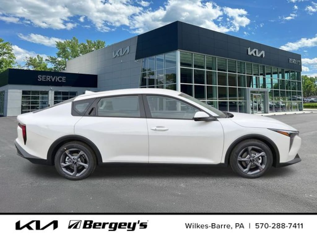 New 2026 Kia K4 LXS Sedan