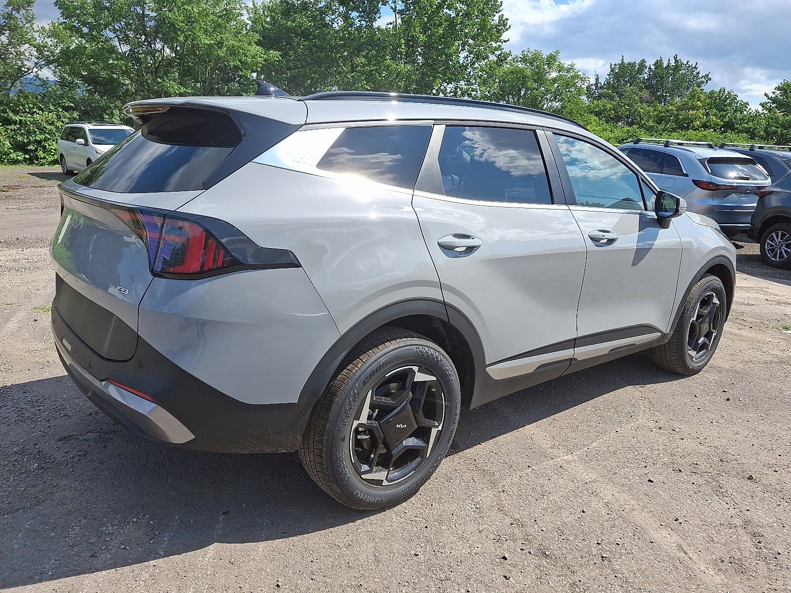 2026 Kia Sportage EX photo 3