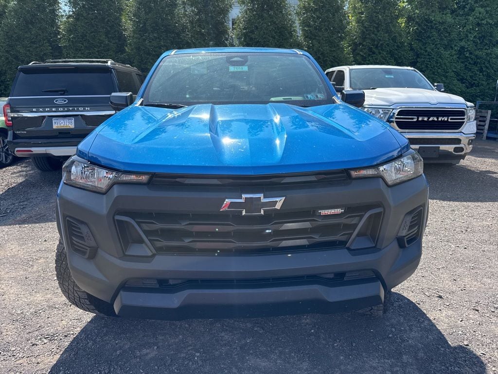 2023 Chevrolet Colorado Trail Boss photo 2