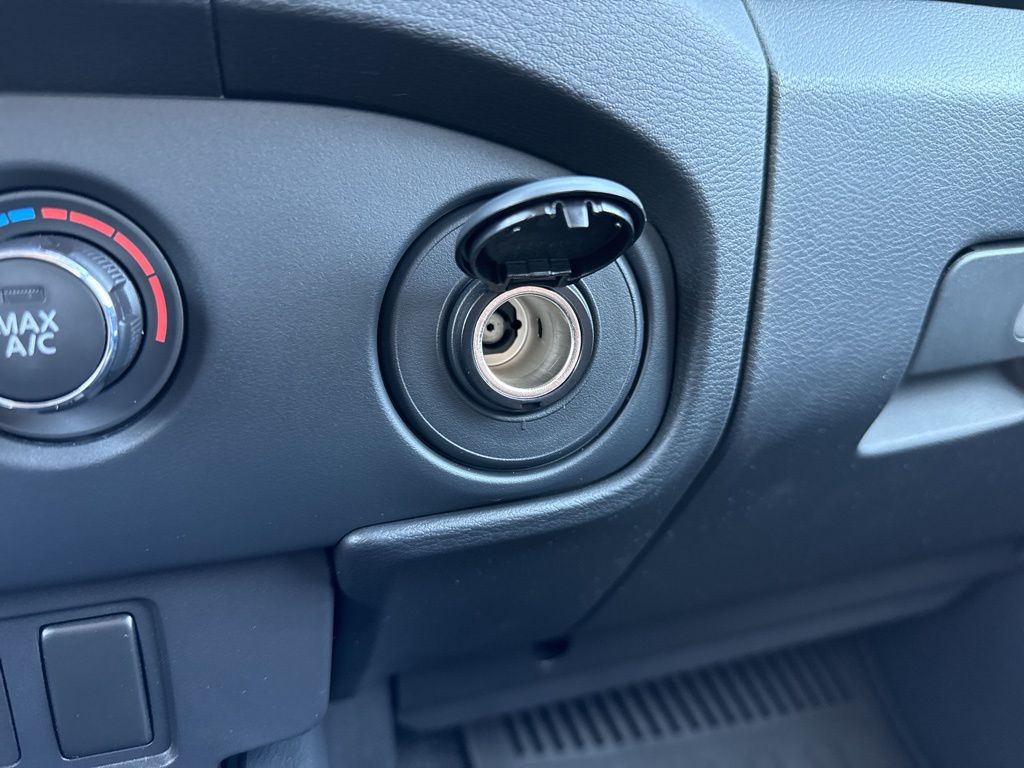 2022 Nissan Frontier SV - Photo 28