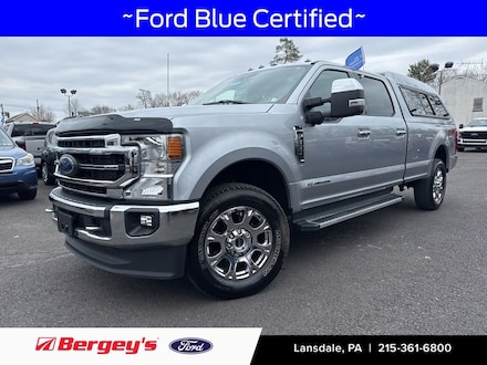 2022 Ford F-350SD Lariat Ultimate Diesel with Moonroof Truck Crew Cab