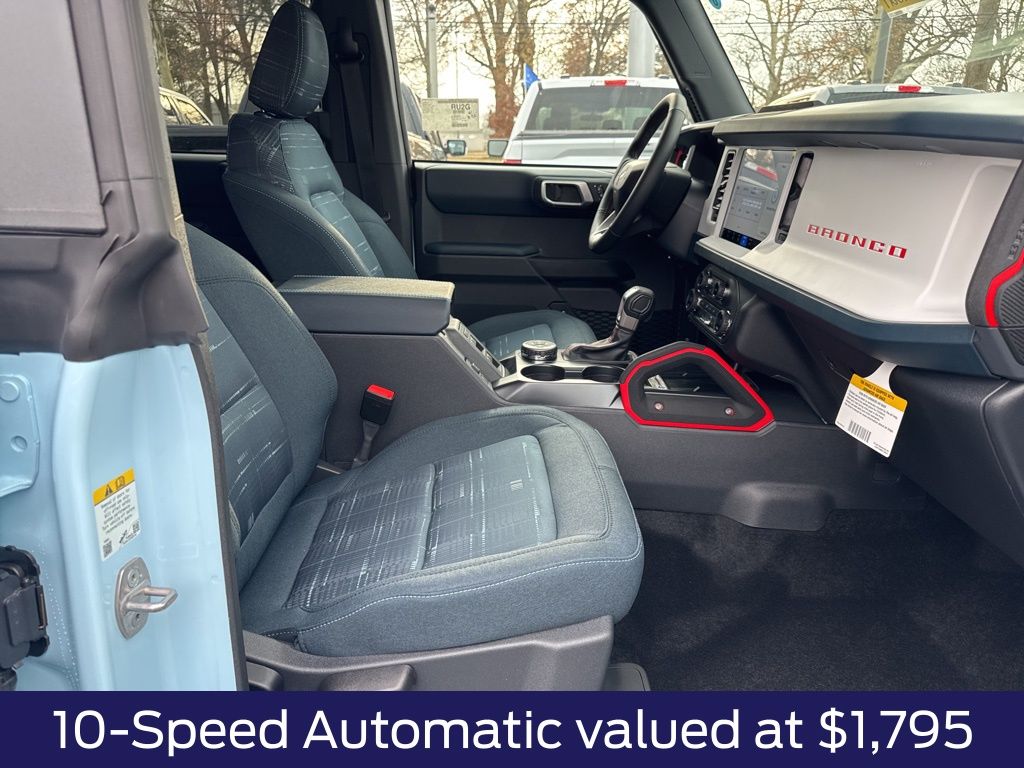 2025 Ford Bronco Heritage First Edition photo 3