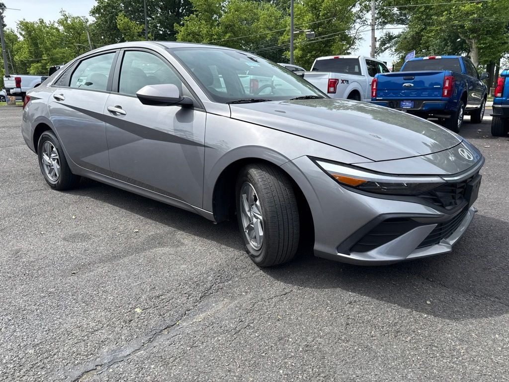 Certified 2024 Hyundai Elantra SE Sedan