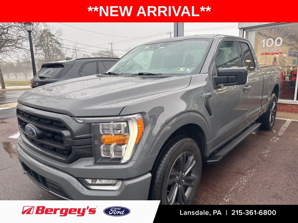 2021 Ford F-150 XLT's photo