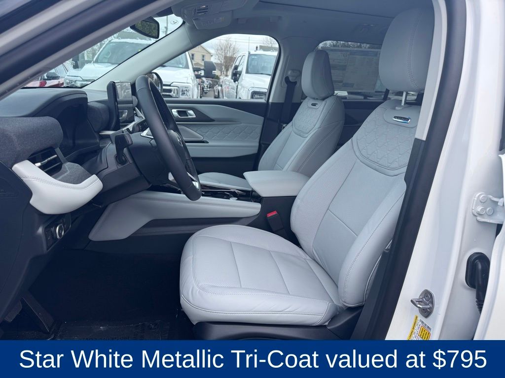 2026 Ford Explorer Platinum - Photo 6