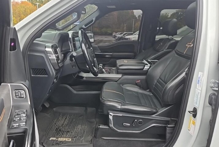 2023 Ford F-150 Platinum FX4 photo 2