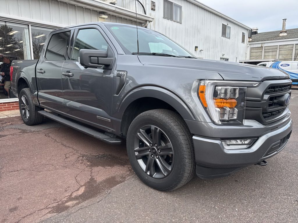 2023 Ford F-150 XLT photo 2