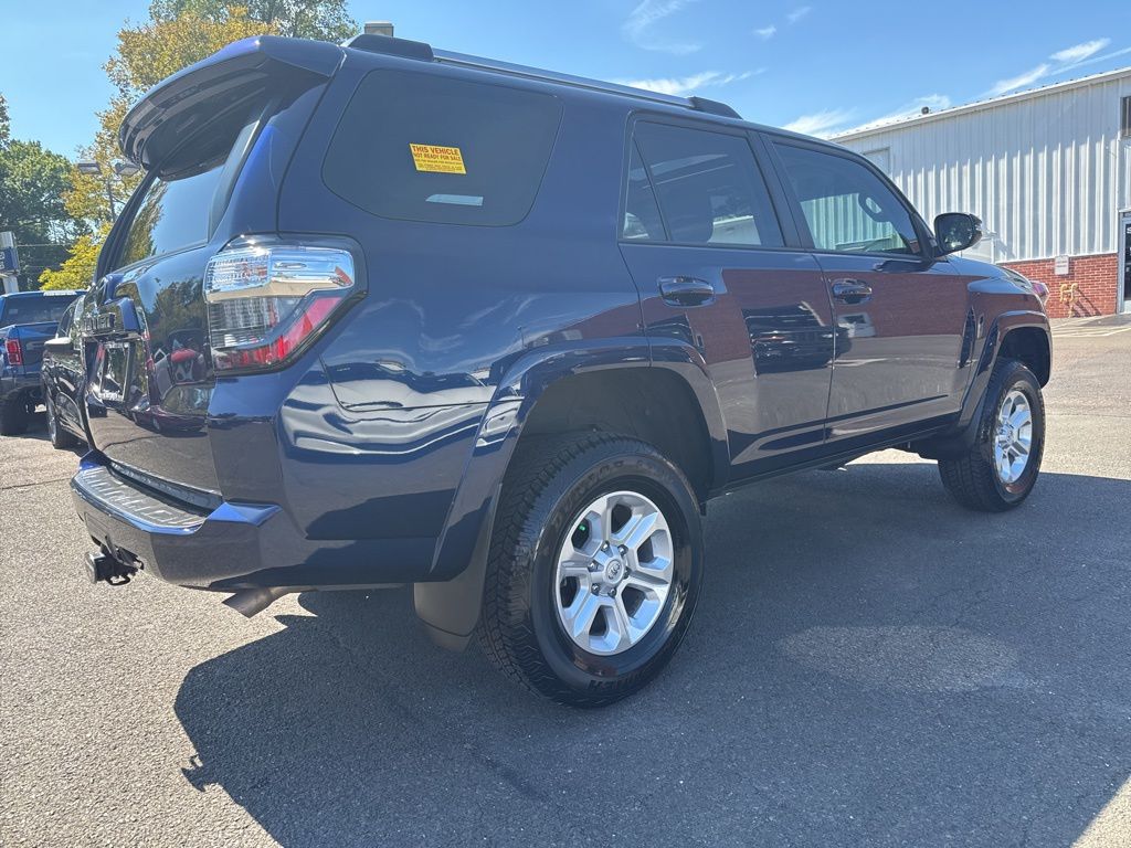 2024 Toyota 4Runner SR5 Premium photo 2