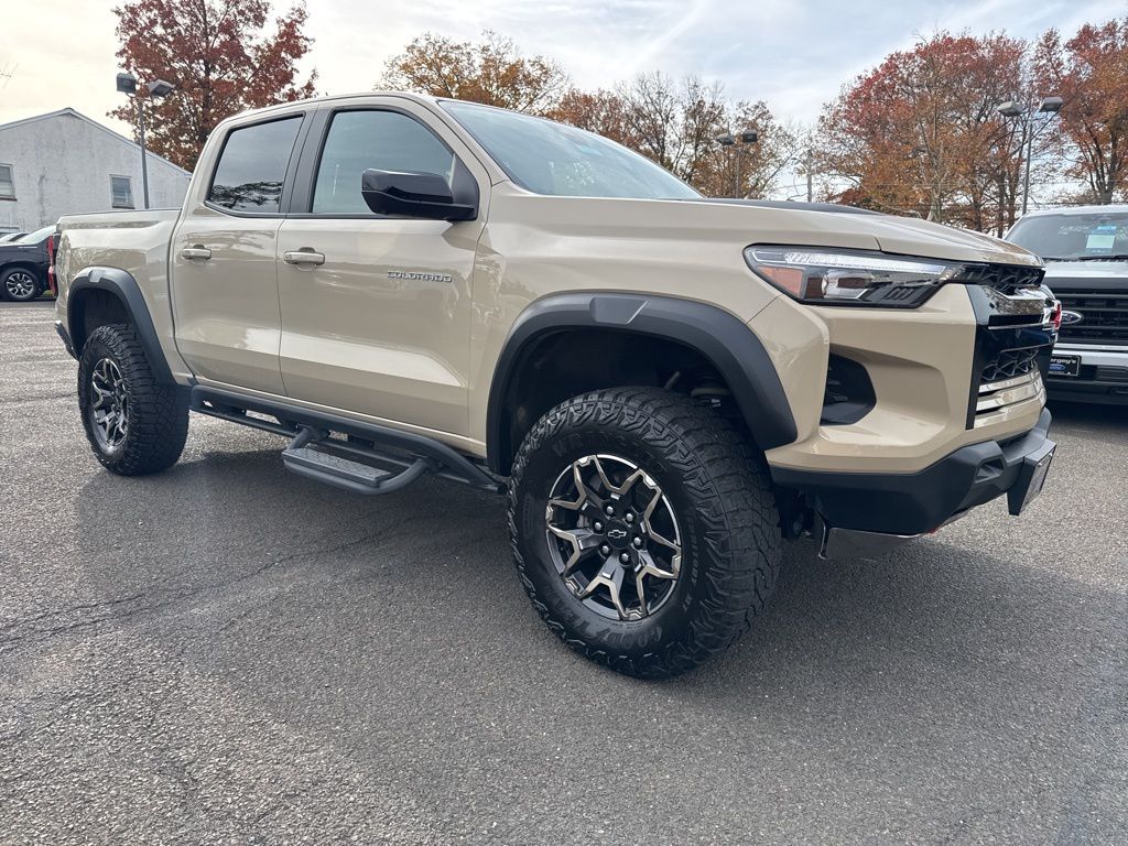 2023 Chevrolet Colorado ZR2 photo 3