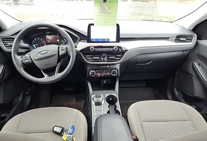 2022 Ford Escape SE photo 3