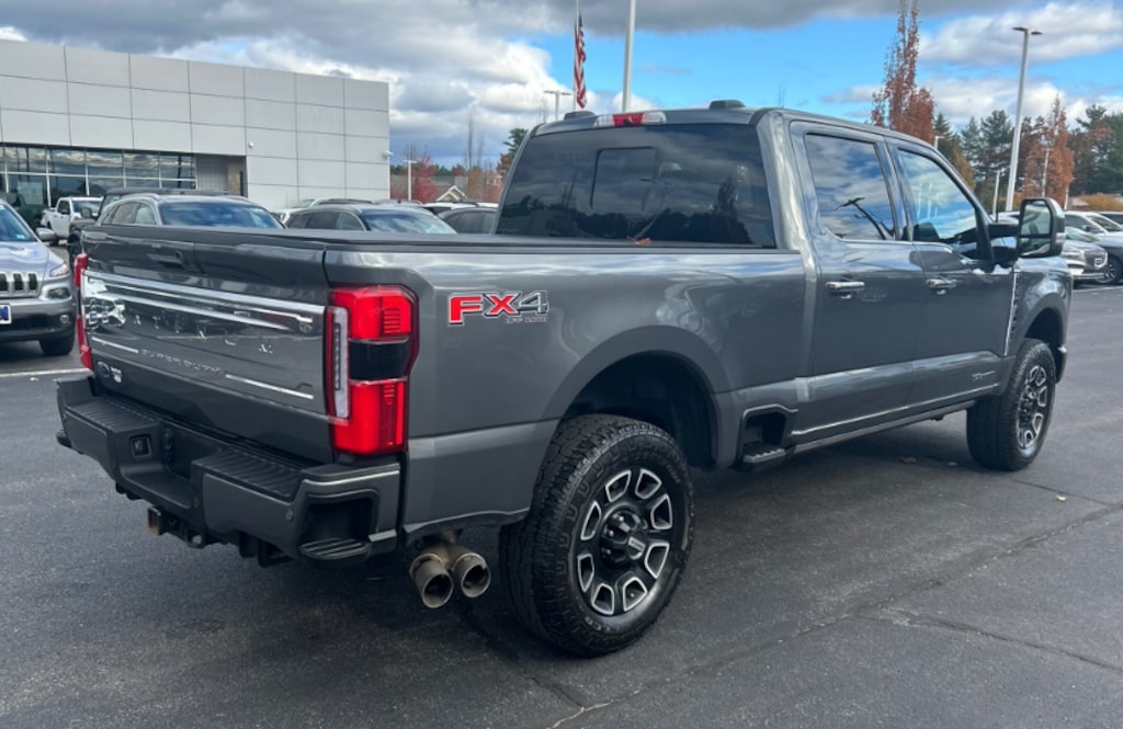 Certified 2023 Ford F-350SD Platinum -6.7L, FX4, MR, 5th Wheel, Snow Prep Truck Crew Cab