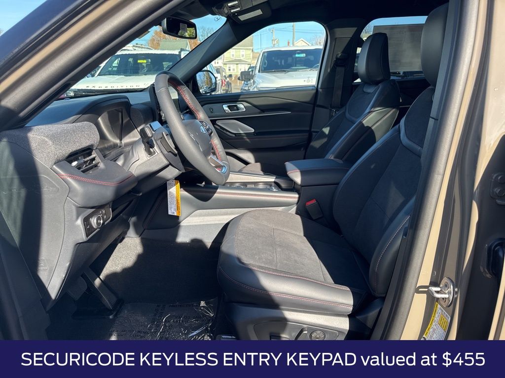 2026 Ford Explorer ST - Photo 6