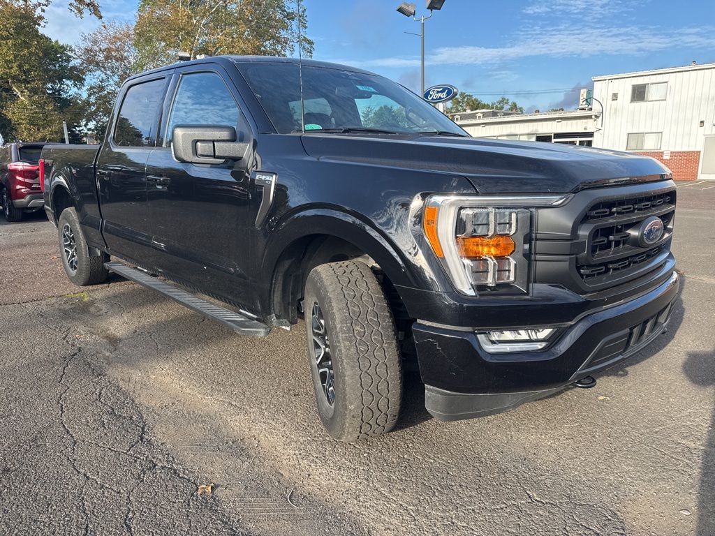 2023 Ford F-150 XLT photo 2