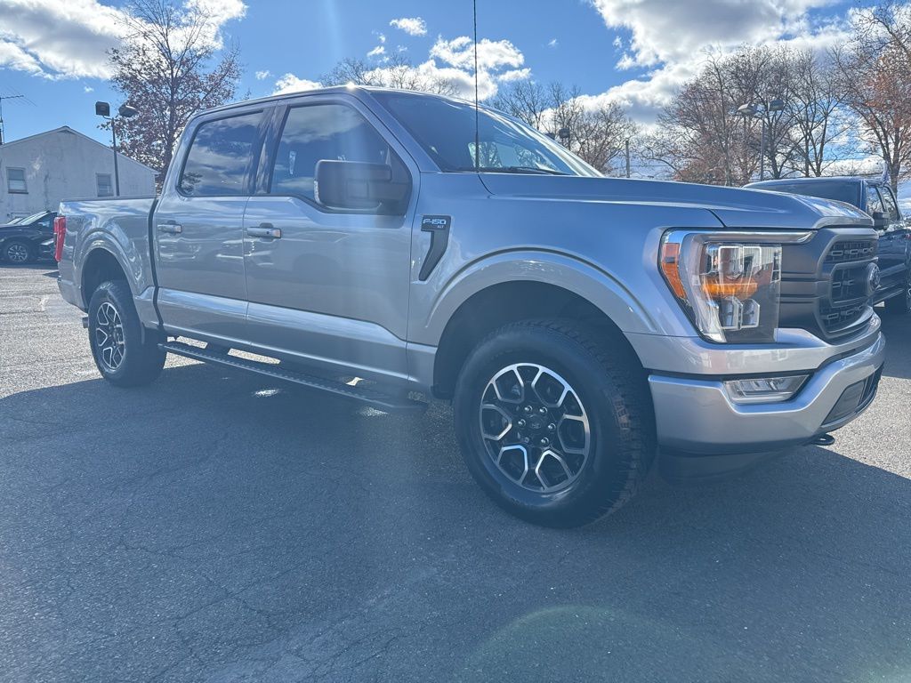 2023 Ford F-150 XLT photo 2