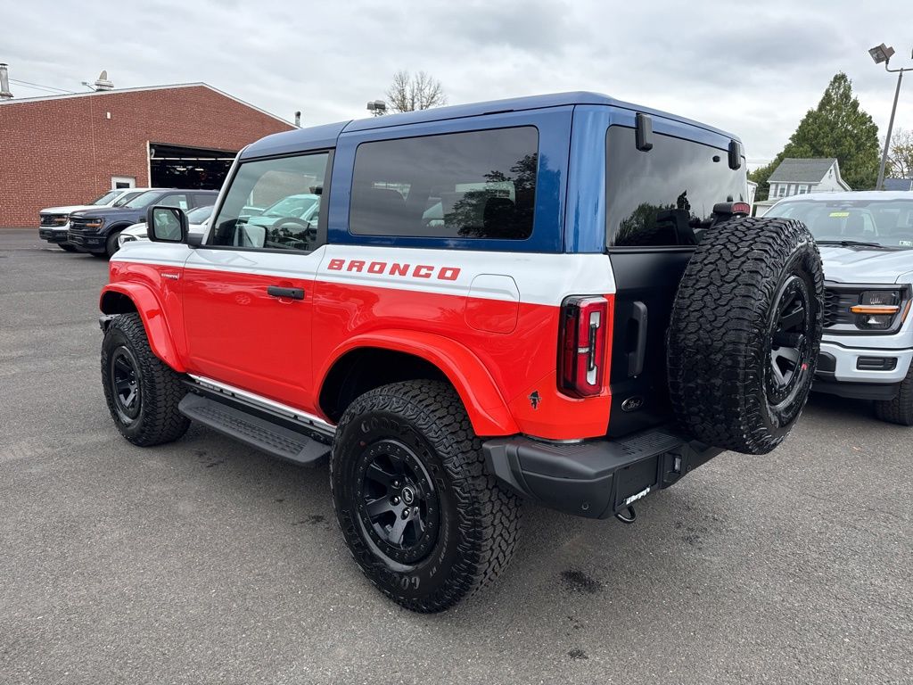 2025 Ford Bronco First Edition photo 4