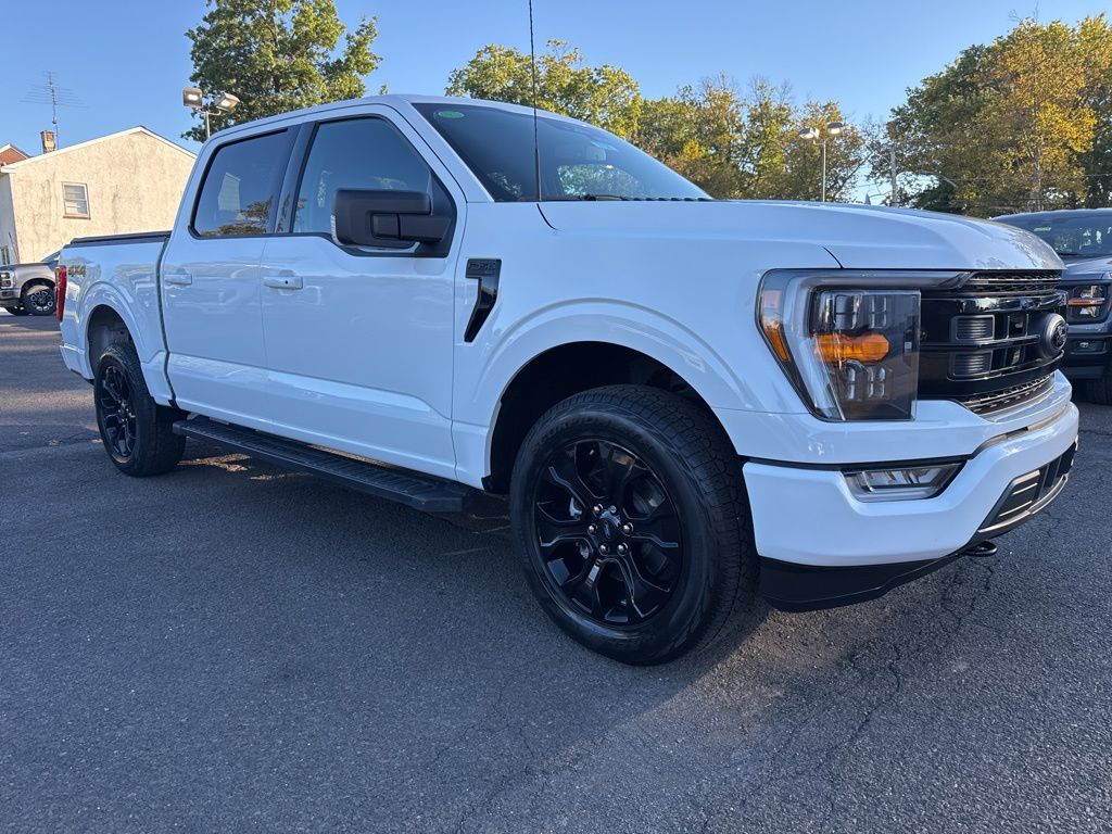 2023 Ford F-150 XLT photo 2