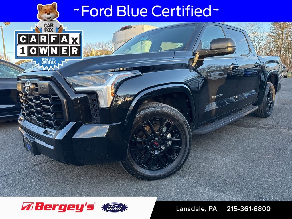 2024 Toyota Tundra SR5's photo