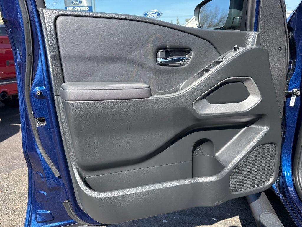 2022 Nissan Frontier SV - Photo 12