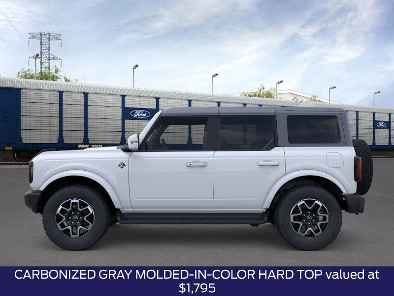 2025 Ford Bronco Outer Banks photo 2