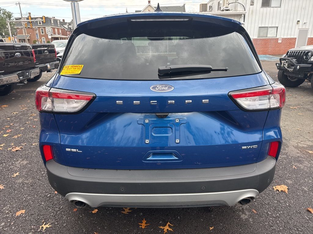 2022 Ford Escape SEL photo 4