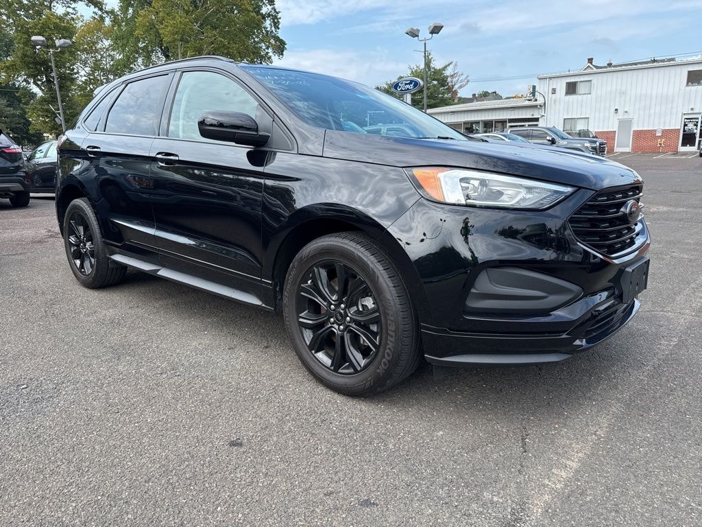 Certified 2022 Ford Edge SE -2.0L, Black Appearance Package, Apple CarPlay SUV