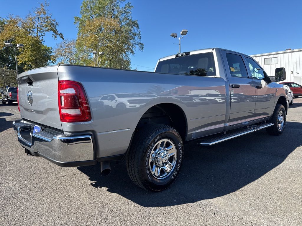 2024 Ram 2500 Tradesman photo 2