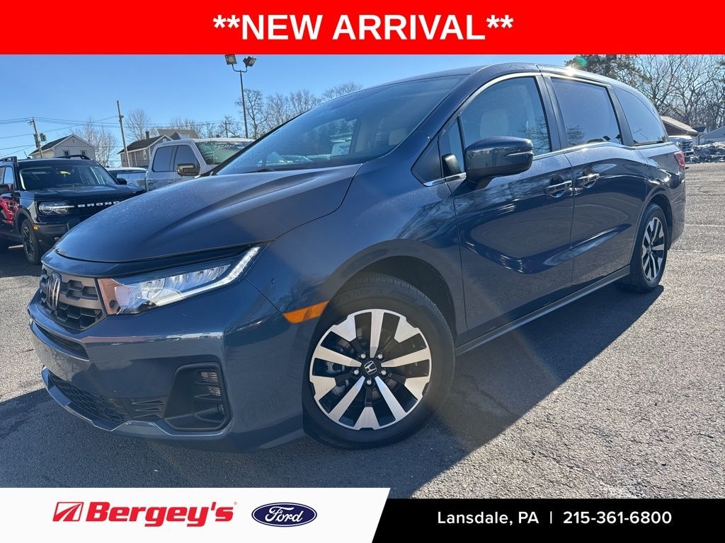 Certified 2025 Honda Odyssey EX-L with a Moonroof Van