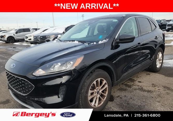 2022 Ford Escape SE's photo