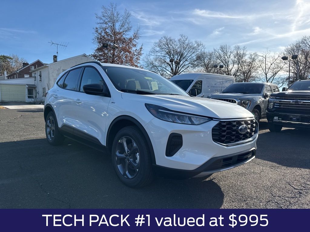 2026 Ford Escape ST-Line photo 2