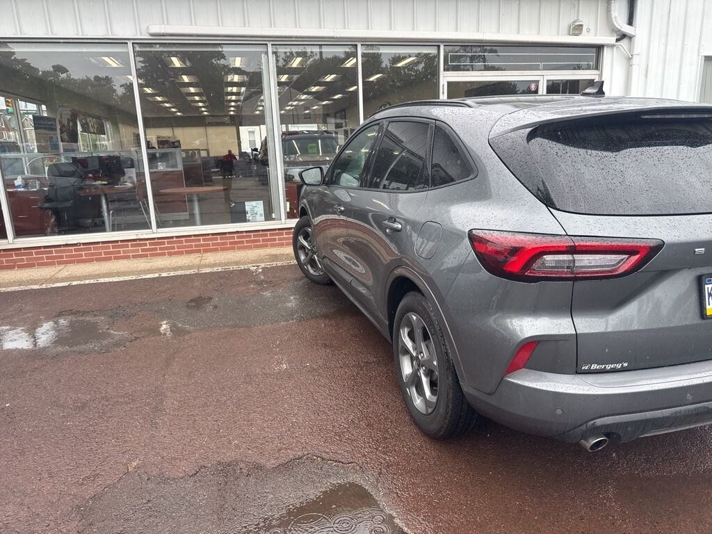 Used 2024 Ford Escape ST-Line SUV