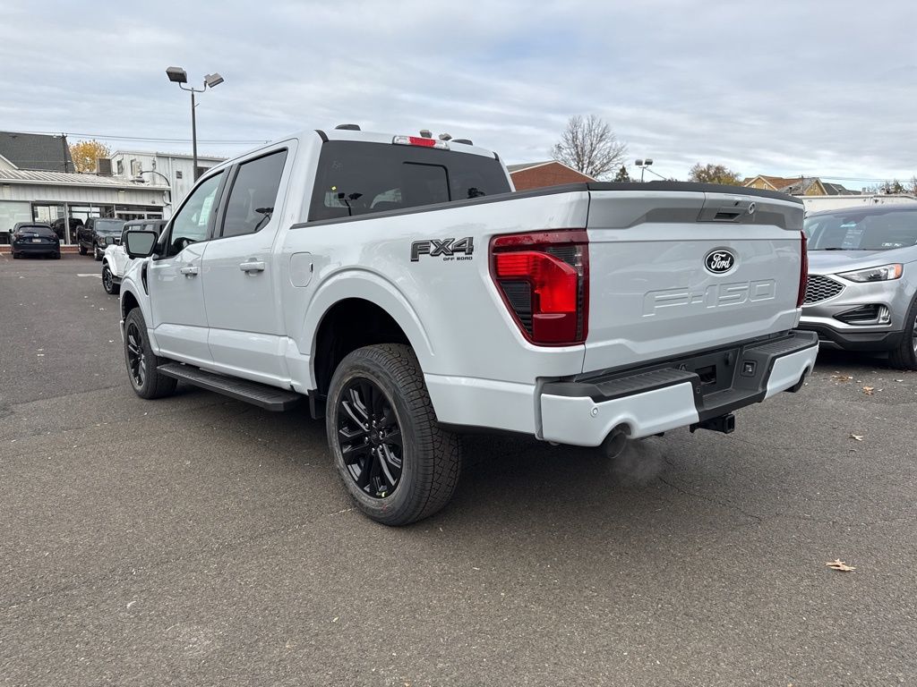 2025 Ford F-150 XLT photo 3