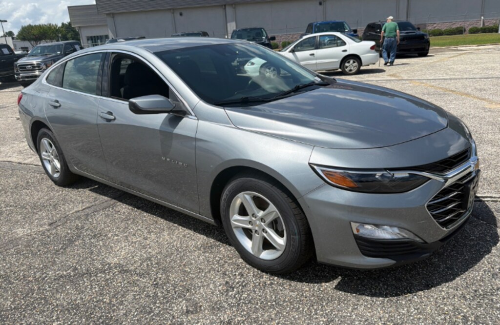 Used 2024 Chevrolet Malibu LT Sedan