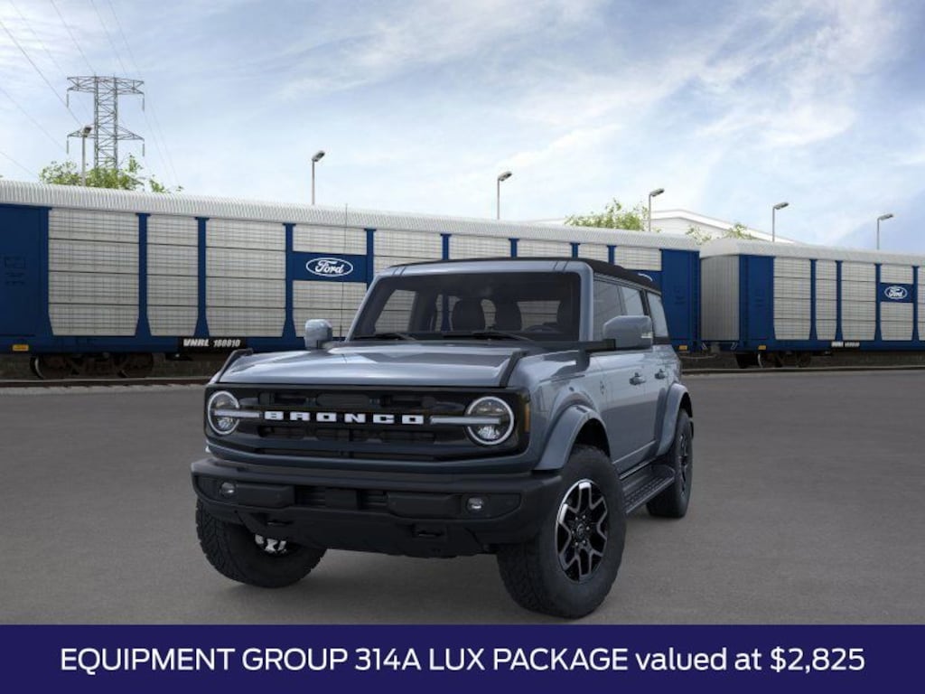 New 2025 Ford Bronco Outer Banks SUV