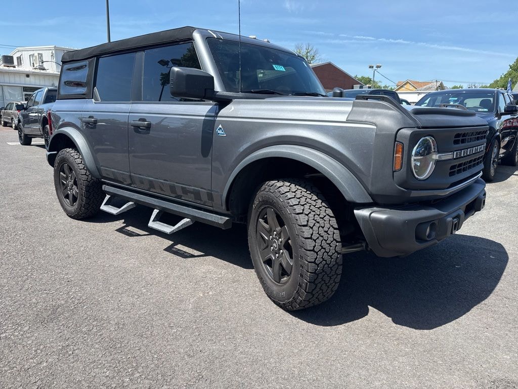 Used 2023 Ford Bronco Black Diamond SUV