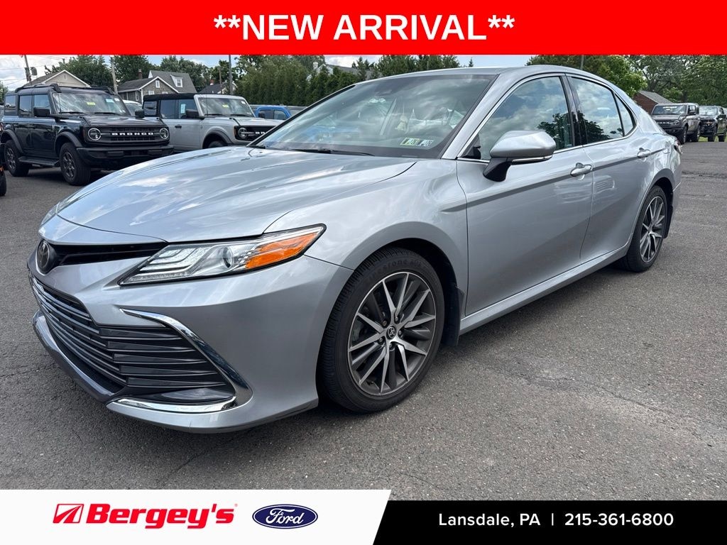 Used 2022 Toyota Camry XLE Sedan