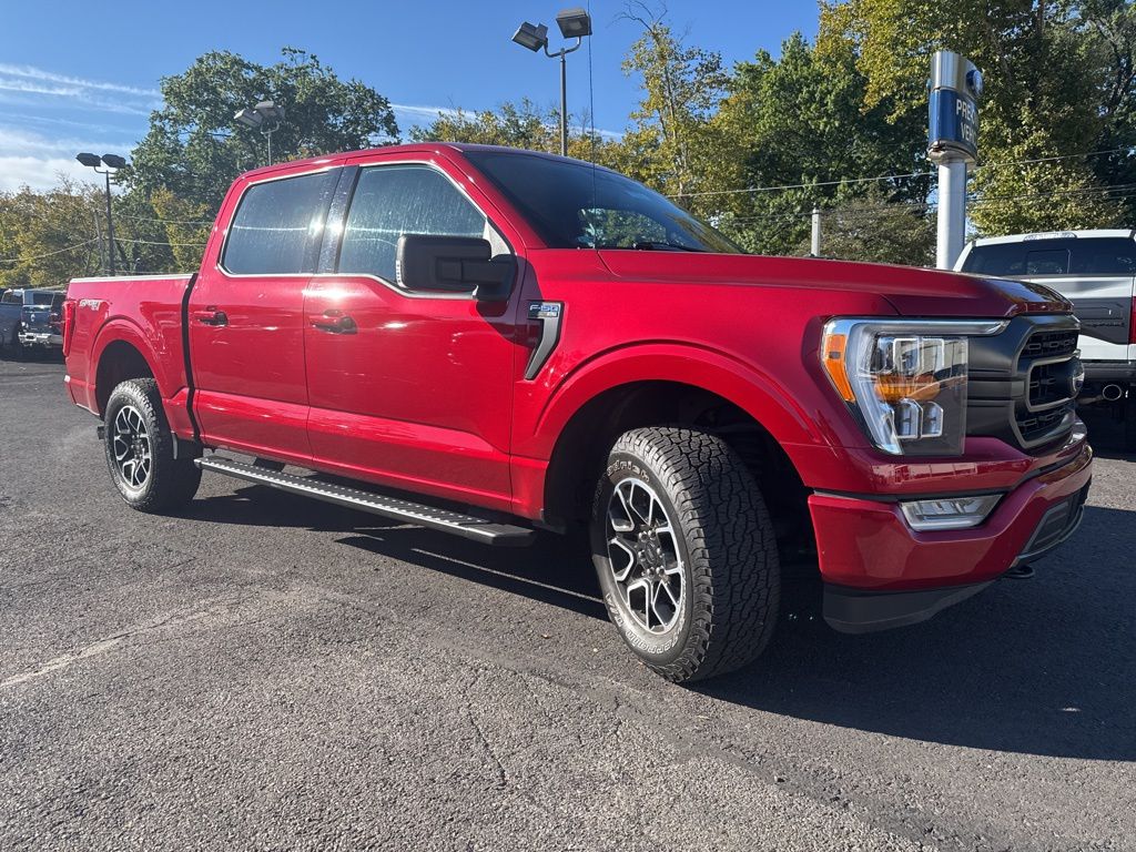 2021 Ford F-150 XLT photo 3