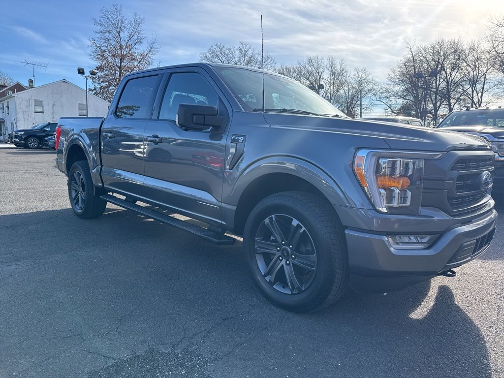 2023 Ford F-150 XLT photo 2