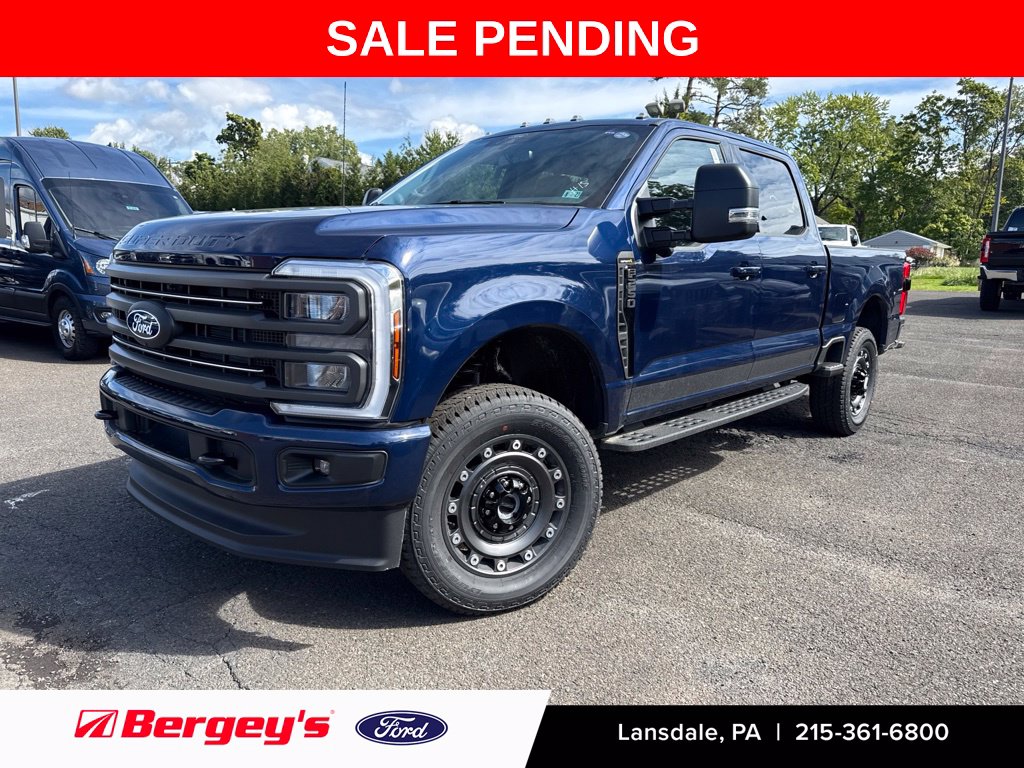 2027 Ford F-250 XLT Truck Crew Cab