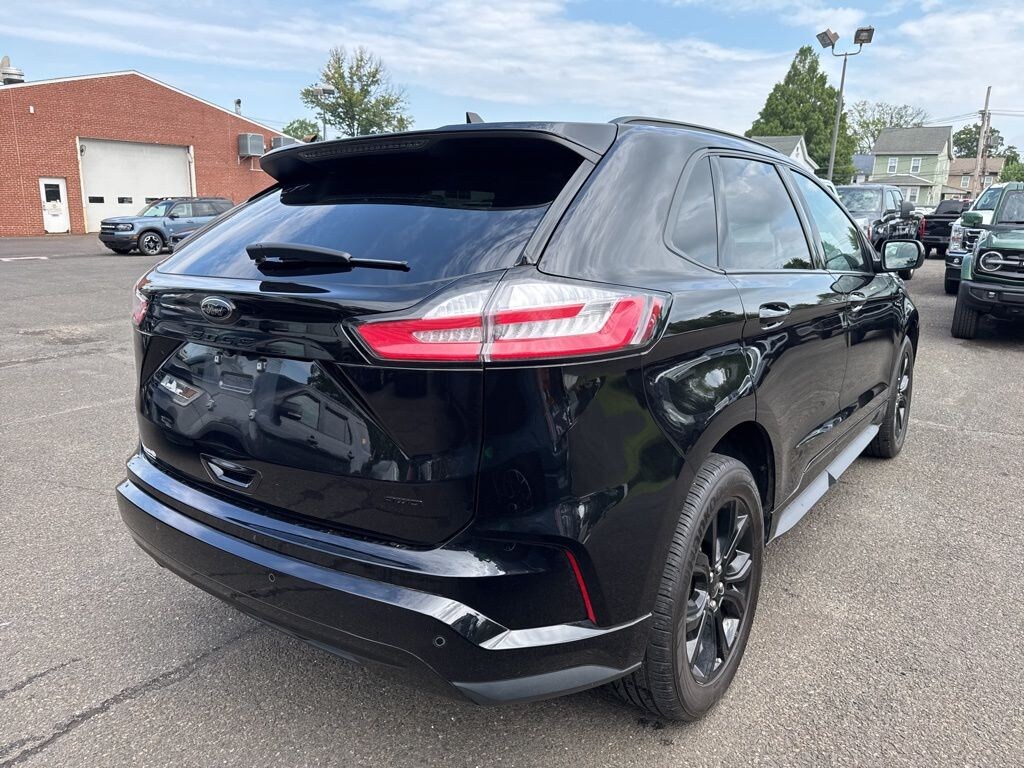 Certified 2022 Ford Edge SE -2.0L, Black Appearance Package, Apple CarPlay SUV