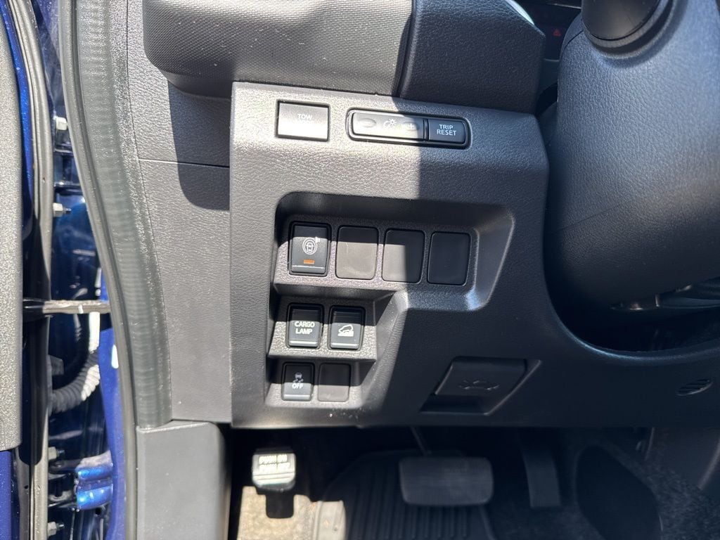2022 Nissan Frontier SV - Photo 16