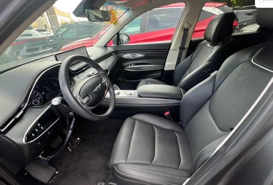 2024 GENESIS GV70 Standard - Photo 4