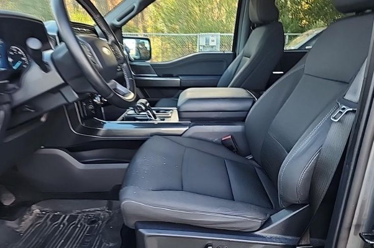 2023 Ford F-150 XLT photo 2