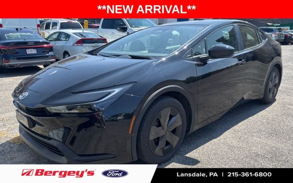 Used 2023 Toyota Prius LE Hatchback