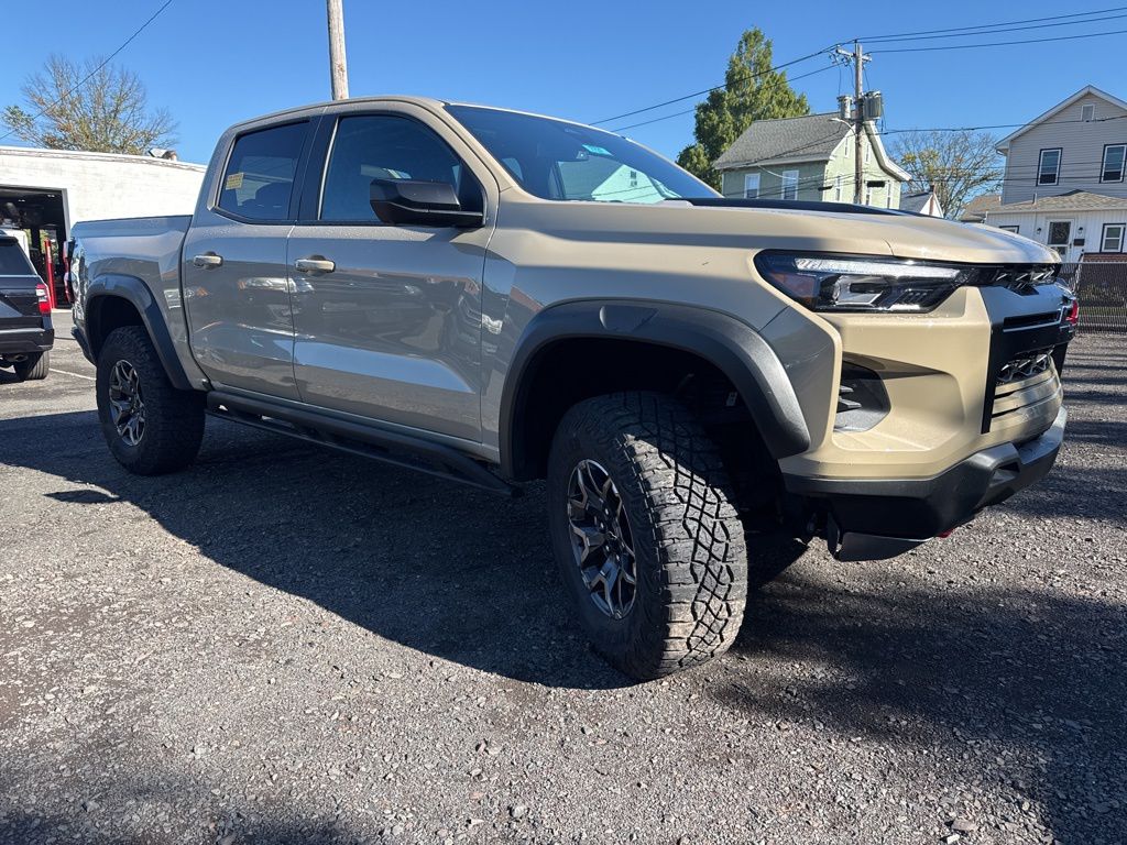 2024 Chevrolet Colorado ZR2 photo 3