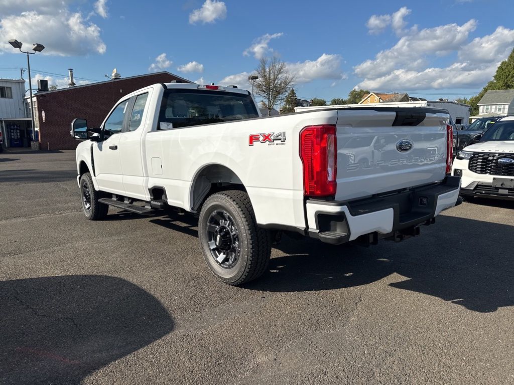 2026 Ford F-350 XL photo 4