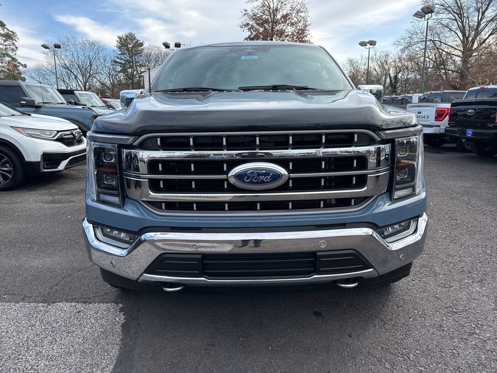 2023 Ford F-150 Lariat photo 2