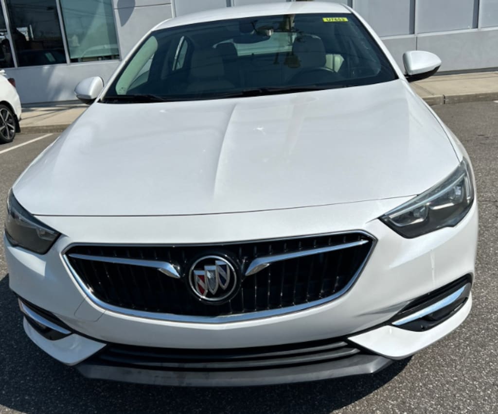 Certified 2018 Buick Regal Sportback Essence with Navigation Hatchback