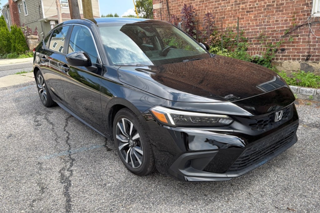 Used 2024 Honda Civic EX-L Hatchback