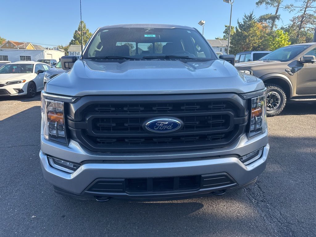 2023 Ford F-150 XLT photo 2